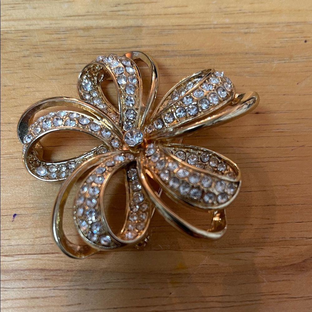 Elegant Gold and Silver Crystal Brooch